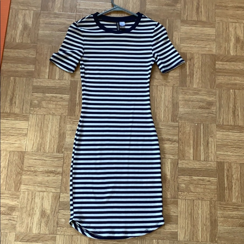 🌙Navy and White Stripped TShirt dress